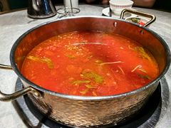 -野山舂·贵州现舂酸汤牛肉(民生路店)