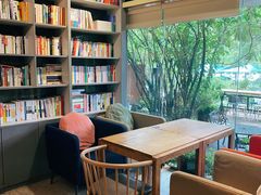 靠窗位-谷咖啡·鲜花绿植花园餐厅