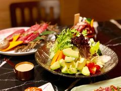 -山川小町·极番烧肉(新地假日广场店)