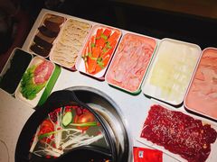 -钢管厂五区小郡肝串串香(奥克斯广场锦城万达店)