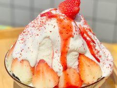 草莓生乳冰-怪物的冰与火(天虹商场中山路店)