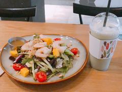 鲜柚芒果沙拉-HELLO 27 意面·沙拉·帕尼尼