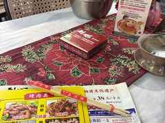 -刘姐啤酒鱼民族演艺餐厅(西街总店)