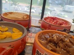 -龍歌自助小火锅(市南金茂湾店)