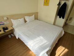 -7天酒店(上海江宁路地铁站玉佛寺店)