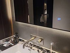 -万泊酒店(长沙五一广场国金中心店)