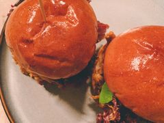 手撕猪肉红卷心菜汉堡-RAC BAR(安福路店)