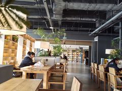 -魔方城市书房(中街益田店)