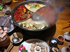-白乐天毛肚火锅馆(解放碑店)