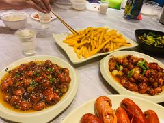 -巴厘龙虾·榜首油焖大虾(音乐学院·沿江酒馆店)