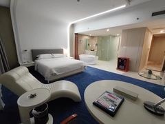 -杭州滨江宝龙城华美达酒店