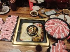-老牌坊云南鱼豆花火锅(哈西万达店)
