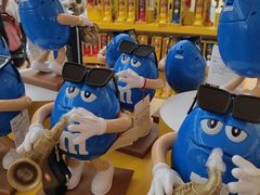 -m豆巧克力世界(上海世茂广场店)