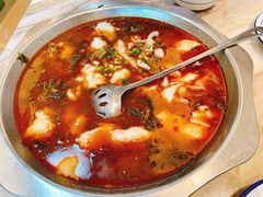 酸菜鱼-川人川菜馆·小龙虾·鲜虾现做(黄山路店)