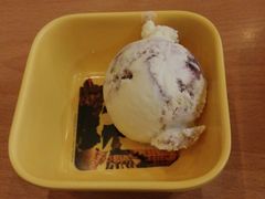 蓝莓冰激凌球-满记甜品(日月光二店)