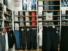 -优衣库(郑州丹尼斯大卫城店)