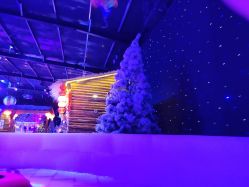 -圣名游乐城冰雪大世界