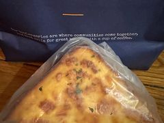 鸡蛋芝士三角-巴黎贝甜(杨浦宝地店)