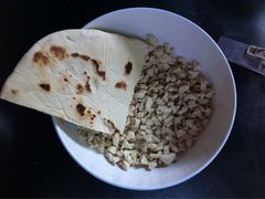 掰馍-老乌家特色小炒泡馍(大皮院店)