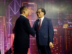 -金石蜡像馆