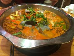 -老凯俚酸汤鱼(鸿通城店)