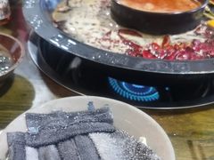 -黄潇洒老火锅(九眼桥宏济巷店)