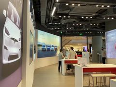 -TESLA 特斯拉(上海太古汇体验店)