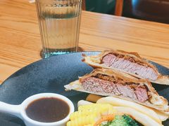 惠灵顿牛排-SEN CASTLE城堡西餐(创意设计中心店)