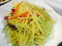 酸辣土豆丝-陈帅夜排档·龙虾·炒菜·烤串(世茂店)