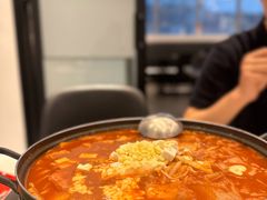 部队火锅-HONGA HONGA雄家(曹路店)