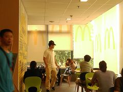 大堂-麦当劳(伟城广场店)