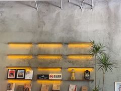 -三勾JJJ Burger&Coffee(梅溪湖店)