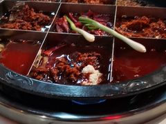 浓香牛油红锅-卤校长老火锅(绿地468店)