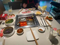 -海底捞火锅鲜切牛肉主题店(长寿路店)