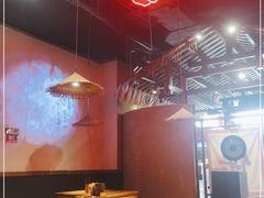 -半步颠小酒馆(爱琴海店)
