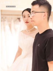 -Lady  Jane高端婚纱礼服馆