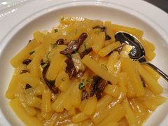 -鞍山大白鲨美食酒店