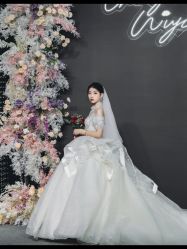 -艾米婚纱&婚礼策划