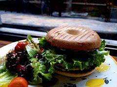 牛油果鸡肉贝果-VESH COFFEE(定西路店)