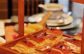 Caviar Napoleon Mango Roast Duck