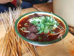 -拈签一笑黄牛肉辣卤串串