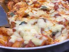 -亲昵春川鸡排(韩国美食街店)