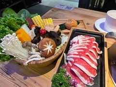 凑凑肥牛-湊湊火锅·茶憩(杭州湖滨银泰in77店)