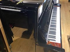 -柏斯音乐艺术中心·钢琴·吉他(上音店)