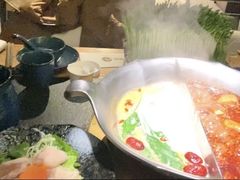 -湊湊火锅·茶憩(南京东路悦荟店)