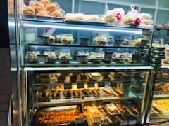面包甜点陈列柜-白玉兰食品(甜云店)