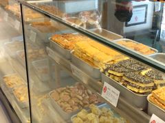 面包甜点陈列柜-采芝斋(延安路店)