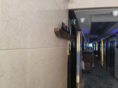 -皇马海口湾海景酒店(万绿园秀英港店)