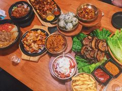 -肥肥虾庄·金牌油焖大虾(杨园滨江时代walk店)