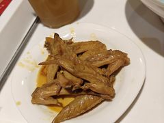 -何记花甲(海岸城旗舰店)